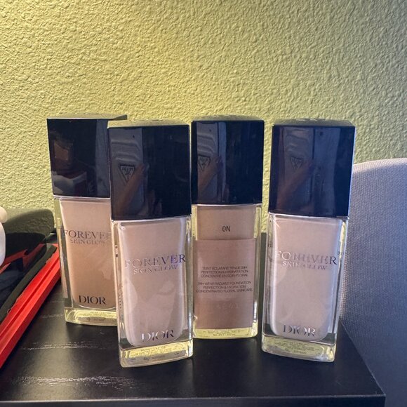 Dior Forever Skin Glow Foundation-Color ON (hard to find)-SET of 2 - Picture 2 of 5